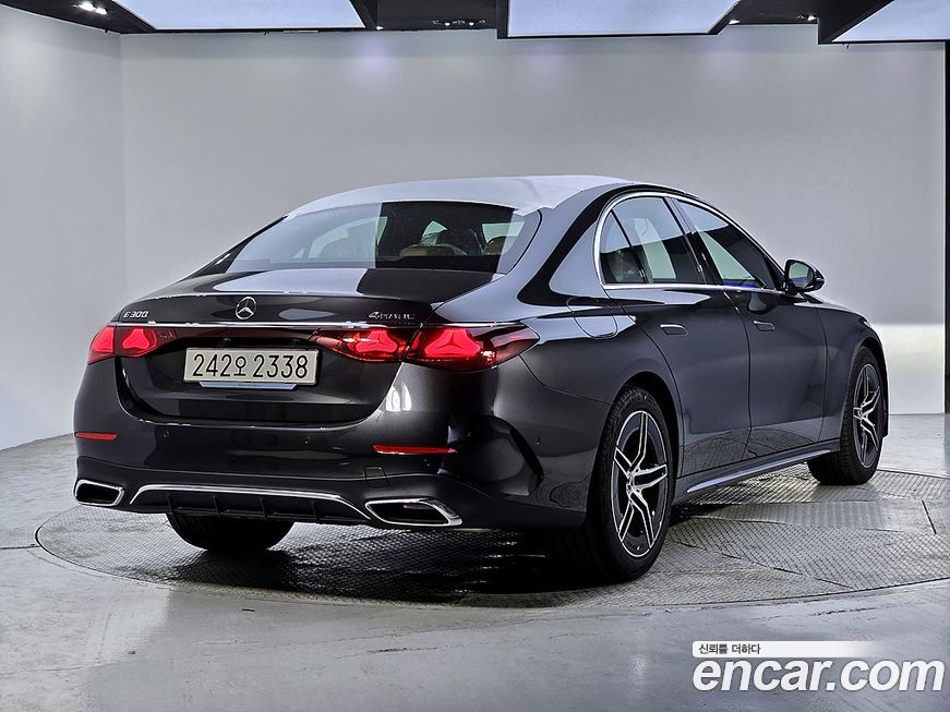 Mercedes-Benz E-Class E300 4MATIC AMG Line, 2026