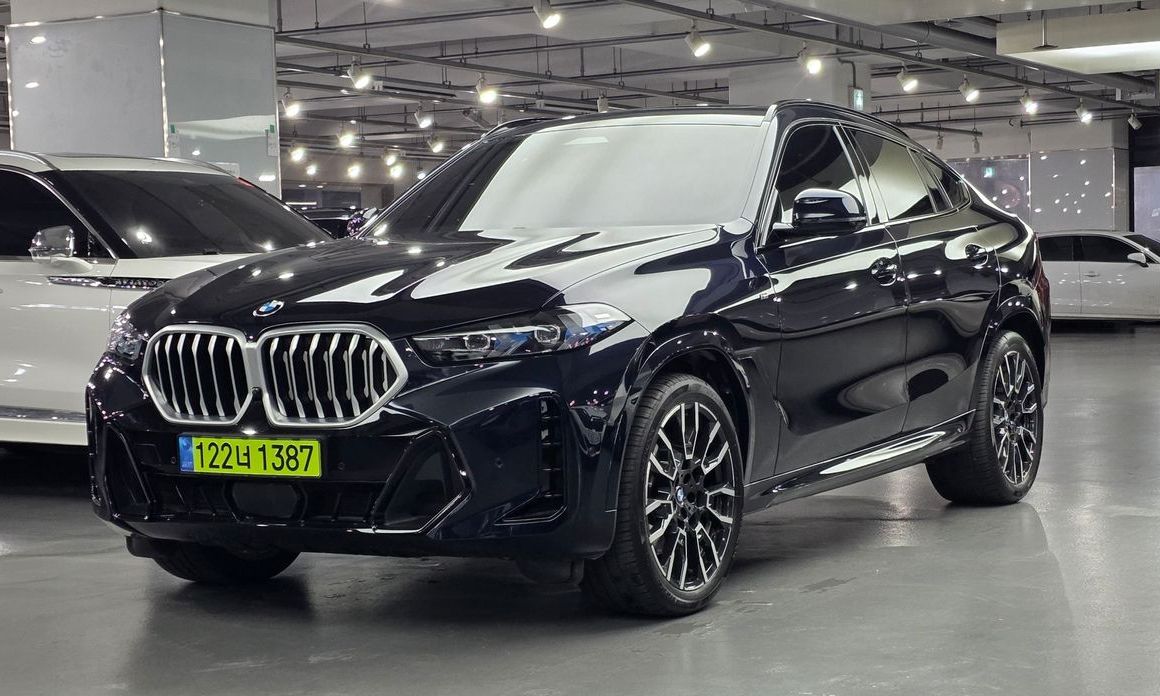 BMW X6 xDrive40i M Sport, 2025