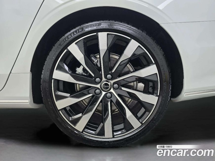 Volvo S90 B5 Ultra Dark, 2026