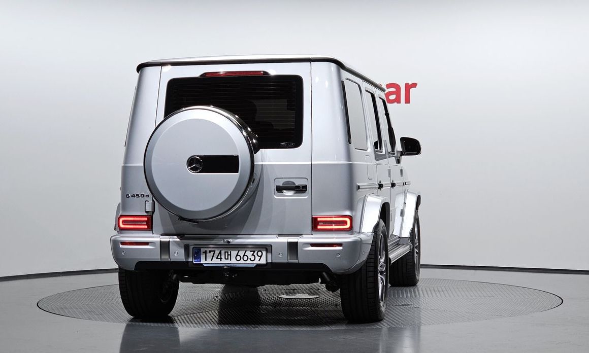 Mercedes-Benz G-Class G450d, 2025