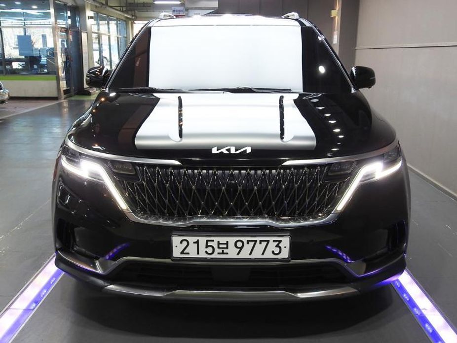 Kia Carnival 9-Seater Signature, 2023