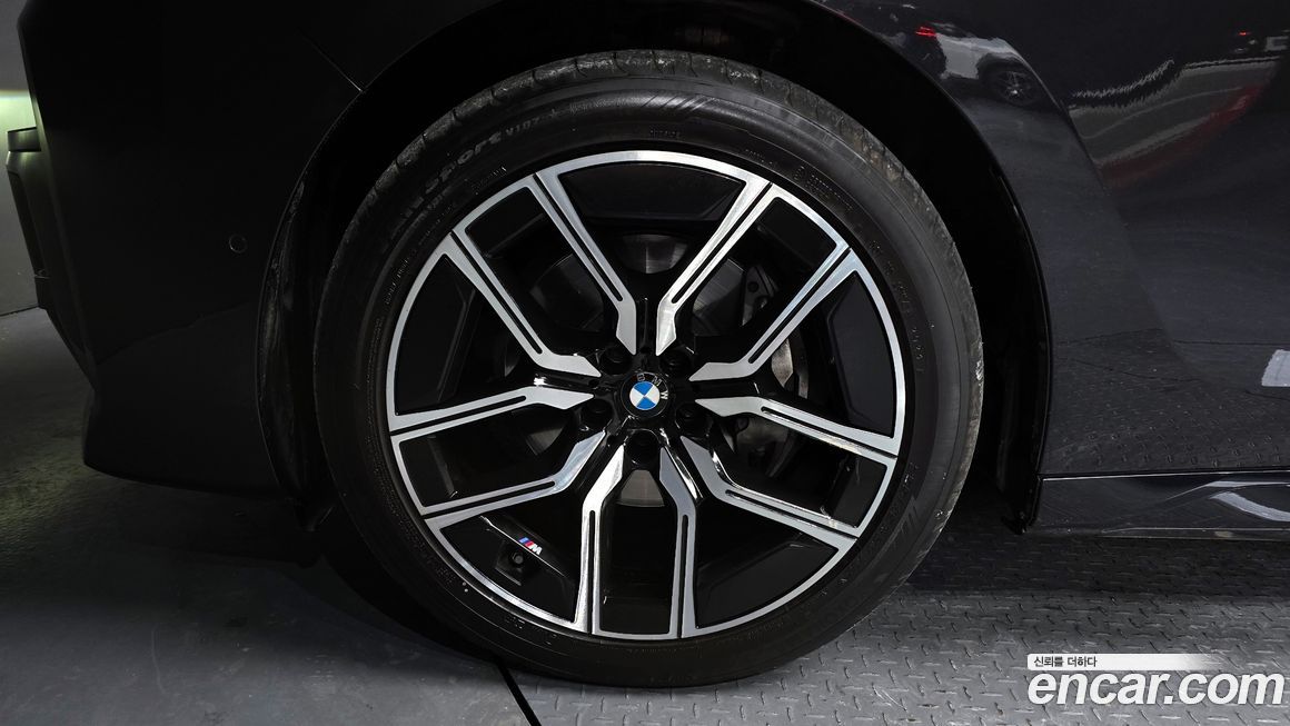 BMW 7-Series 740d xDrive M Sport, 2025