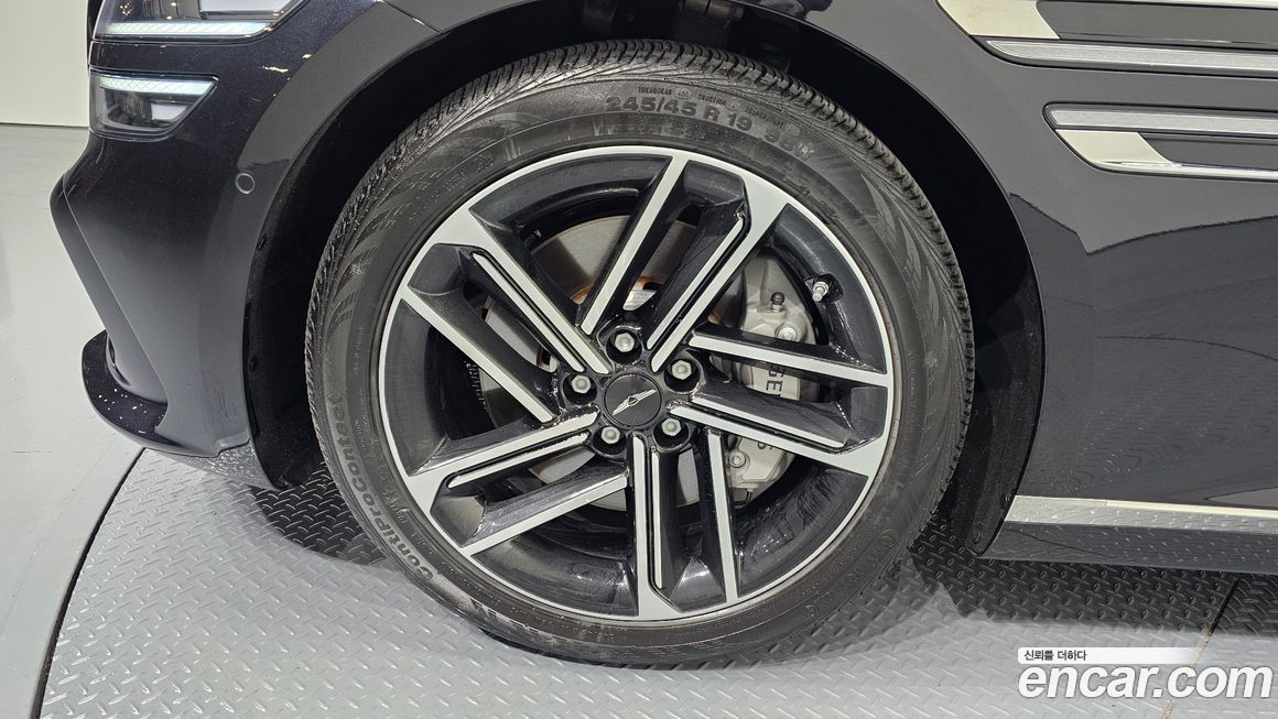 Genesis G80 Gasoline 2.5 Turbo AWD, 2025