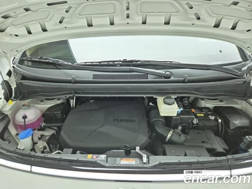 Hyundai Staria Tourer 9-Seater, 2025