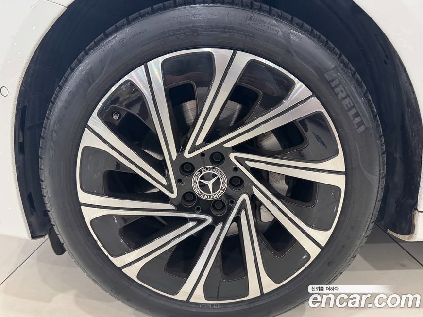 Mercedes-Benz E-Class E300 4MATIC Exclusive, 2024