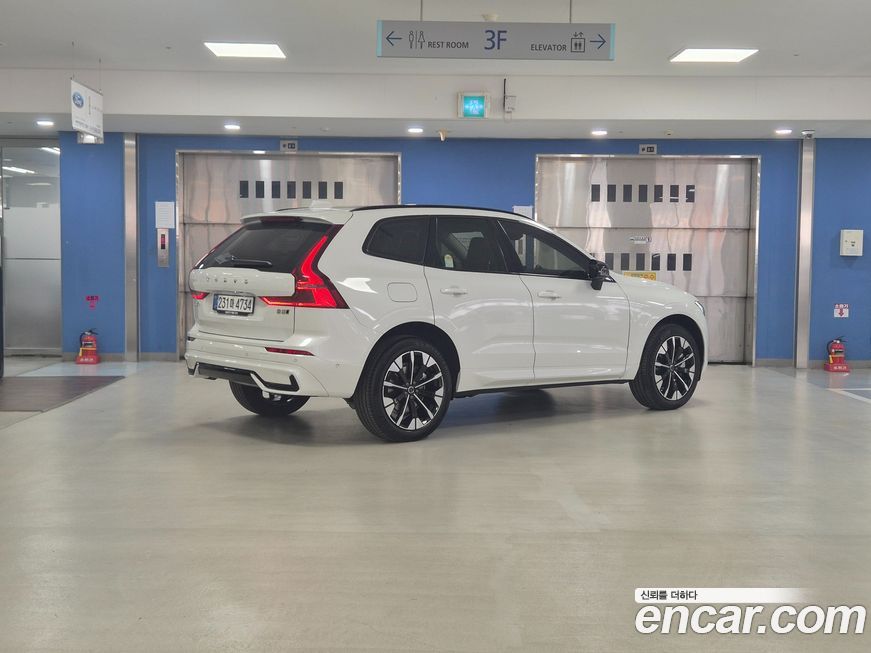 Volvo XC60 B5 Ultra Dark Air Sus, 2026