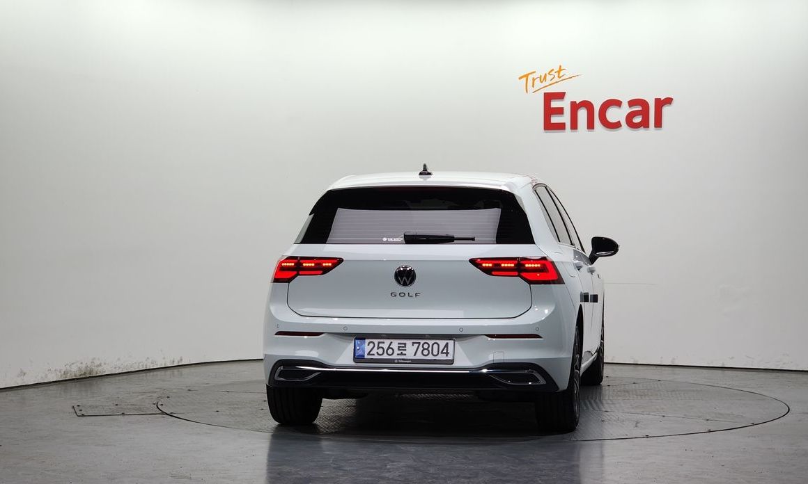 Volkswagen Golf 2.0 TDI Prestige, 2024