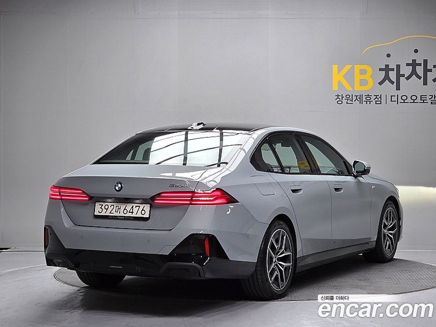 BMW 5-Series 523d M Sport, 2025