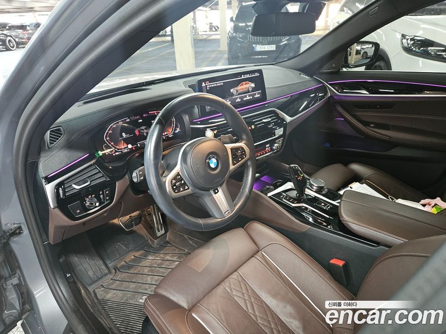 BMW 5-Series 530i xDrive M Sport Package, 2023