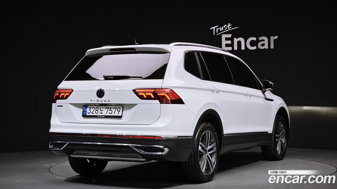 Volkswagen Tiguan 2.0 TSI Prestige, 2023
