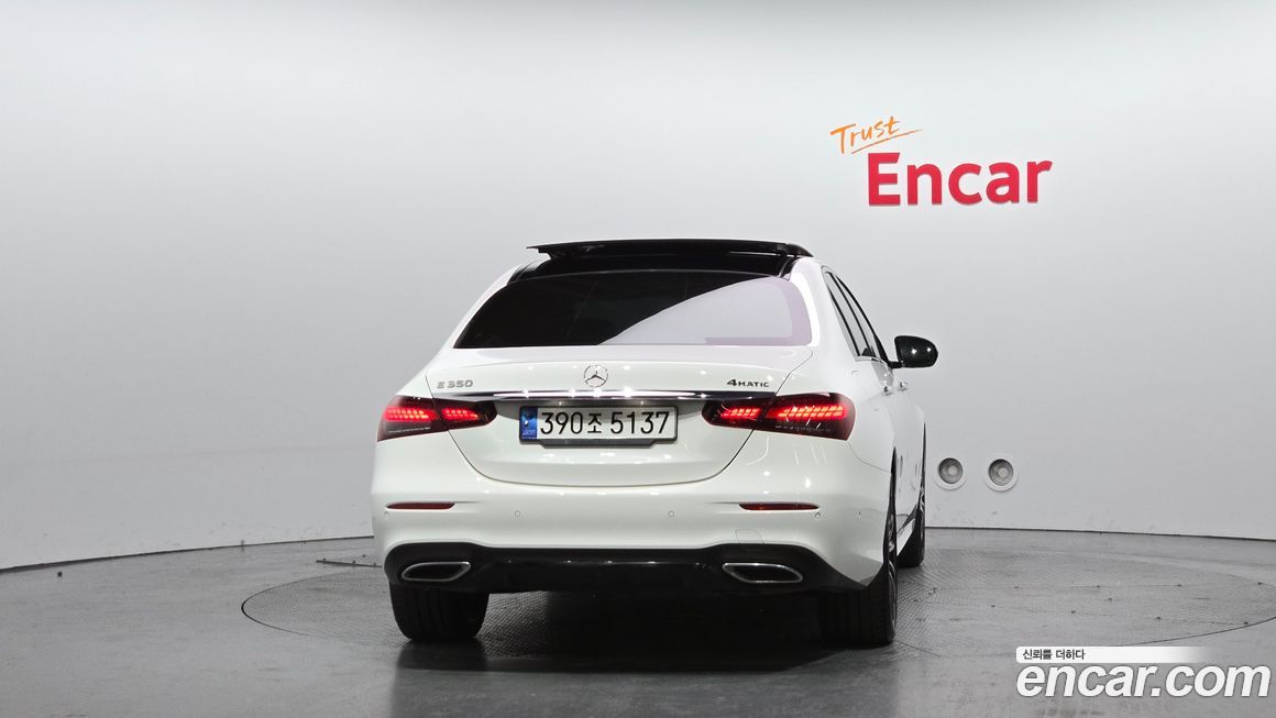 Mercedes-Benz E-Class E350 4MATIC AMG Line, 2023