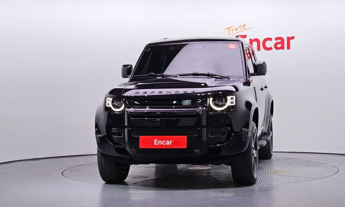 Land Rover Defender 110 P300 X-Dynamic SE, 2024