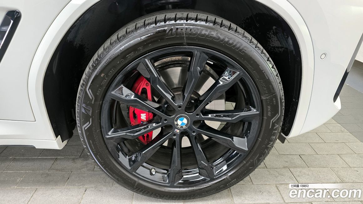 BMW X4 xDrive20i M Sports Pro, 2025