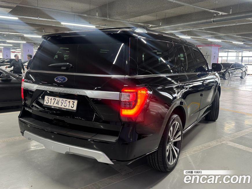 Ford Expedition Platinum 4WD, 2021