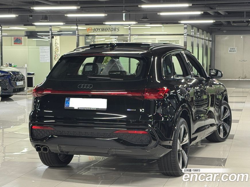 Audi Q5 40 TDI Quattro S Line Black Edition, 2025