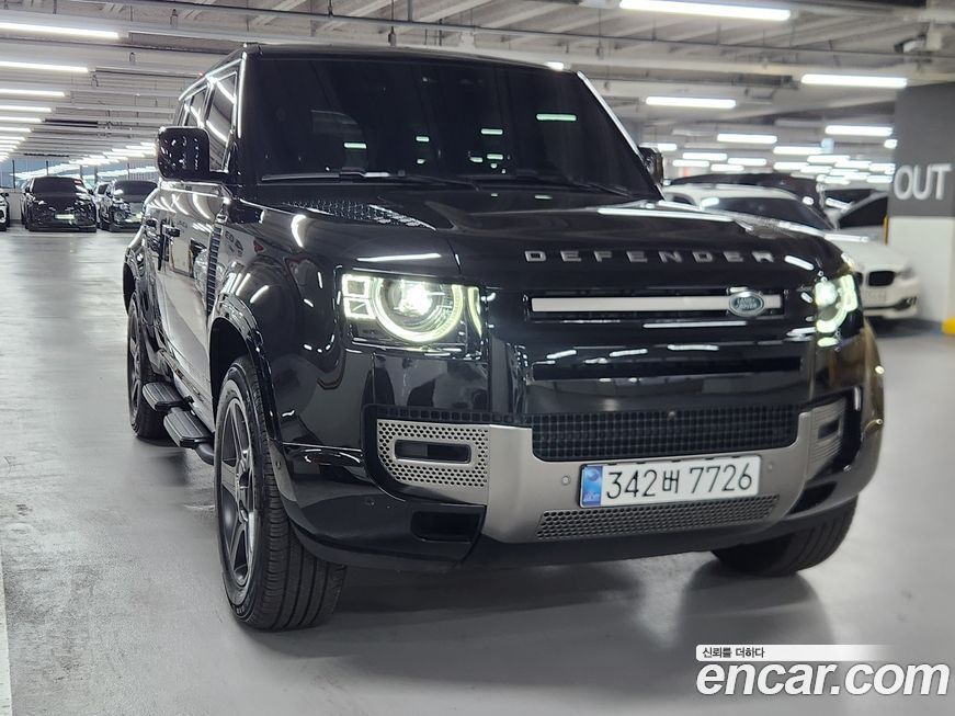 Land Rover Defender 110 P300 X-Dynamic SE, 2024