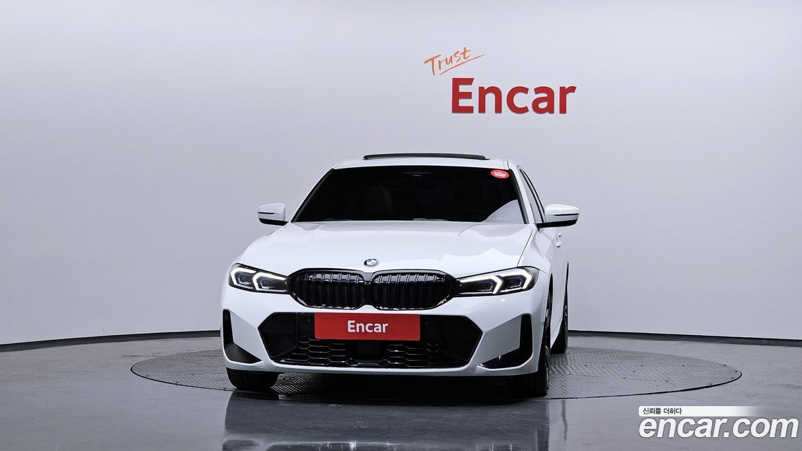 BMW 3-Series 320i M Sport, 2023