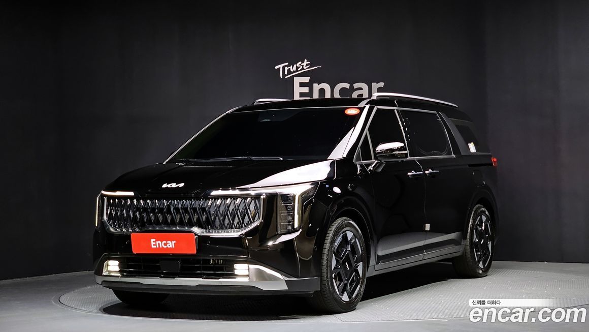 Kia Carnival 9-Seater Signature, 2024