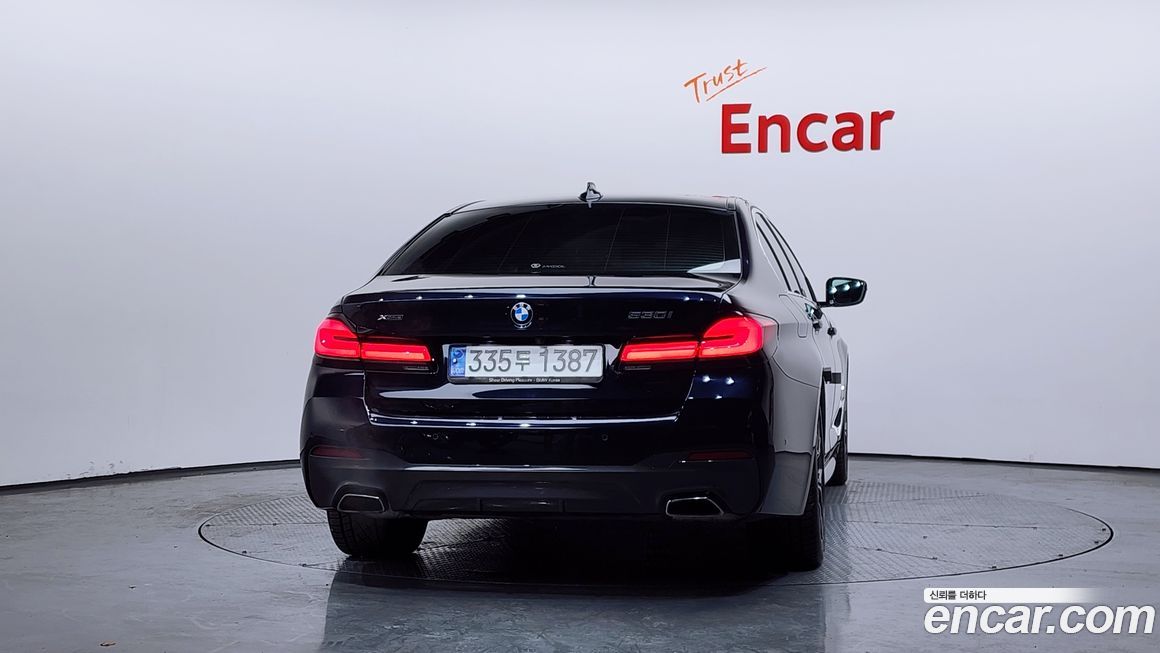 BMW 5-Series 530i xDrive M Sport Package, 2023