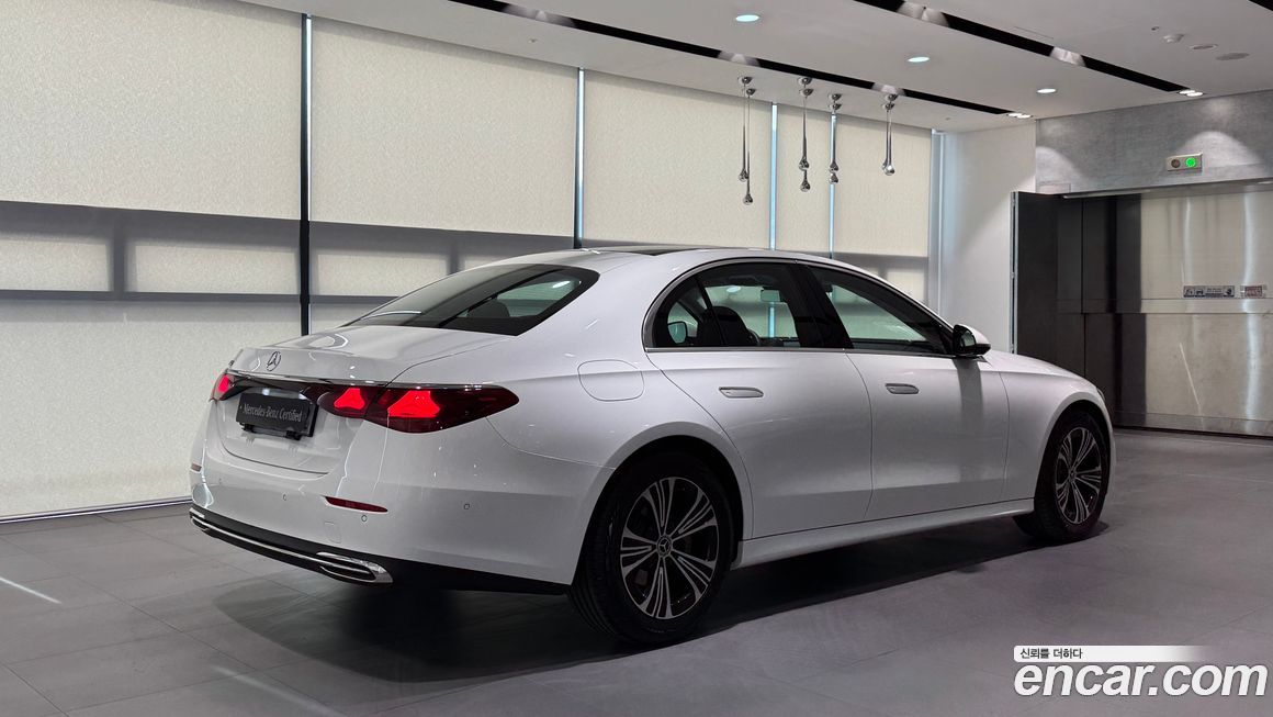 Mercedes-Benz E-Class E200 Avantgarde, 2025