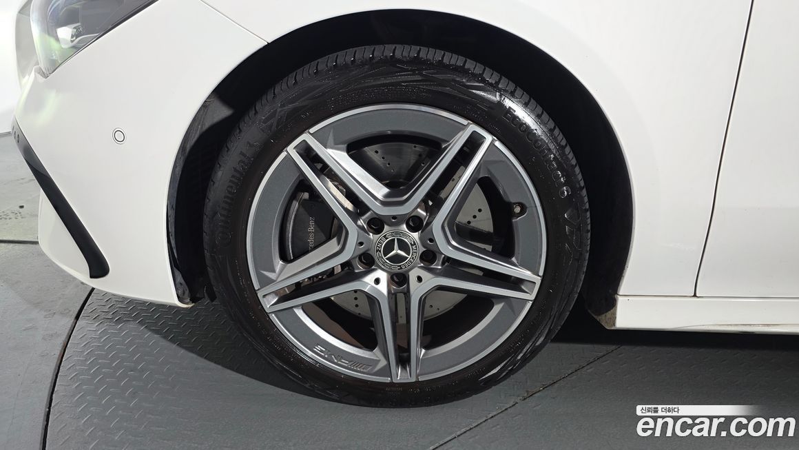 Mercedes-Benz CLA-Class CLA250 4MATIC, 2025