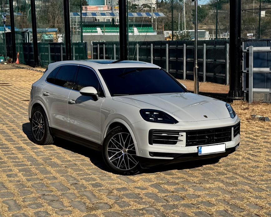 Porsche Cayenne 3.0, 2024