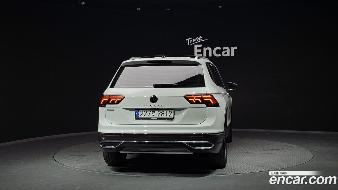Volkswagen Tiguan 2.0 TSI Prestige, 2023