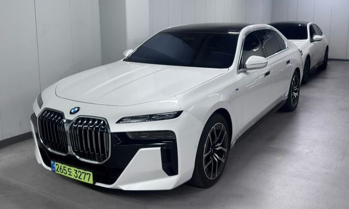 BMW 7-Series 740i xDrive M Sport, 2024
