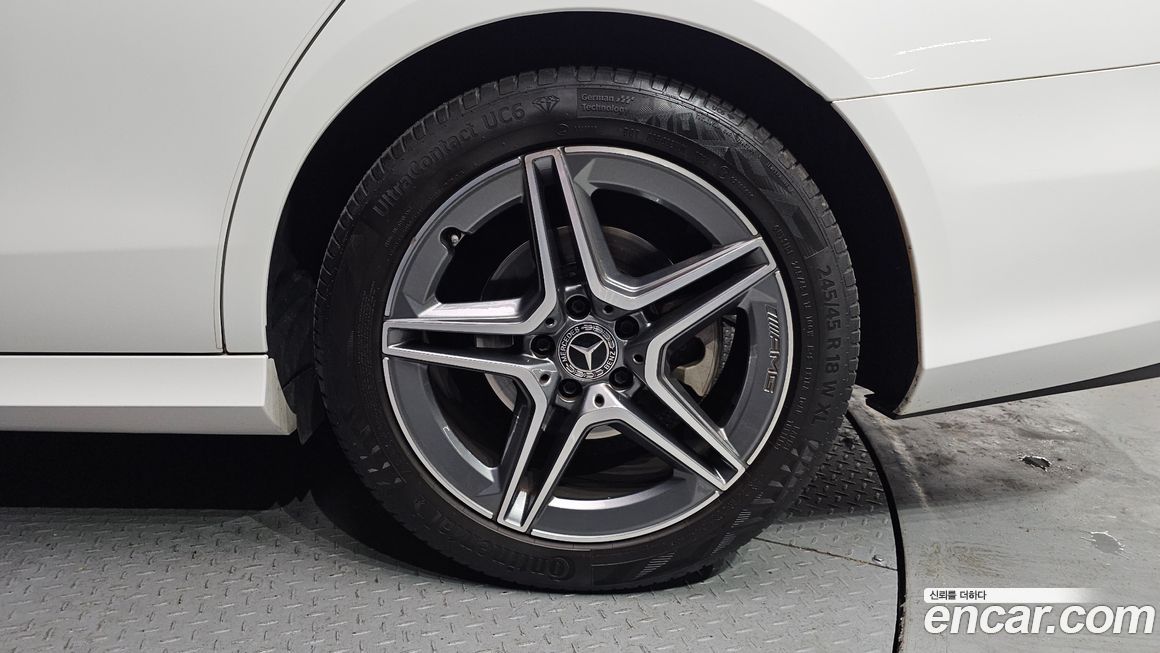 Mercedes-Benz E-Class E250 AMG Line, 2023