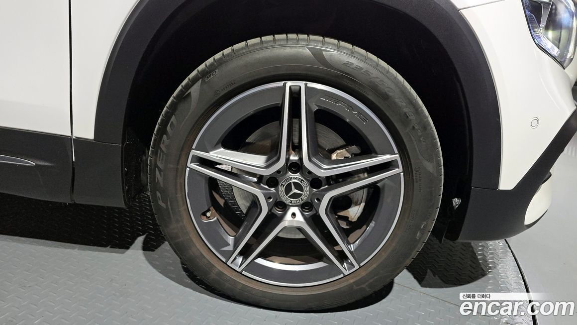 Mercedes-Benz GLB-Class GLB250 4MATIC, 2023