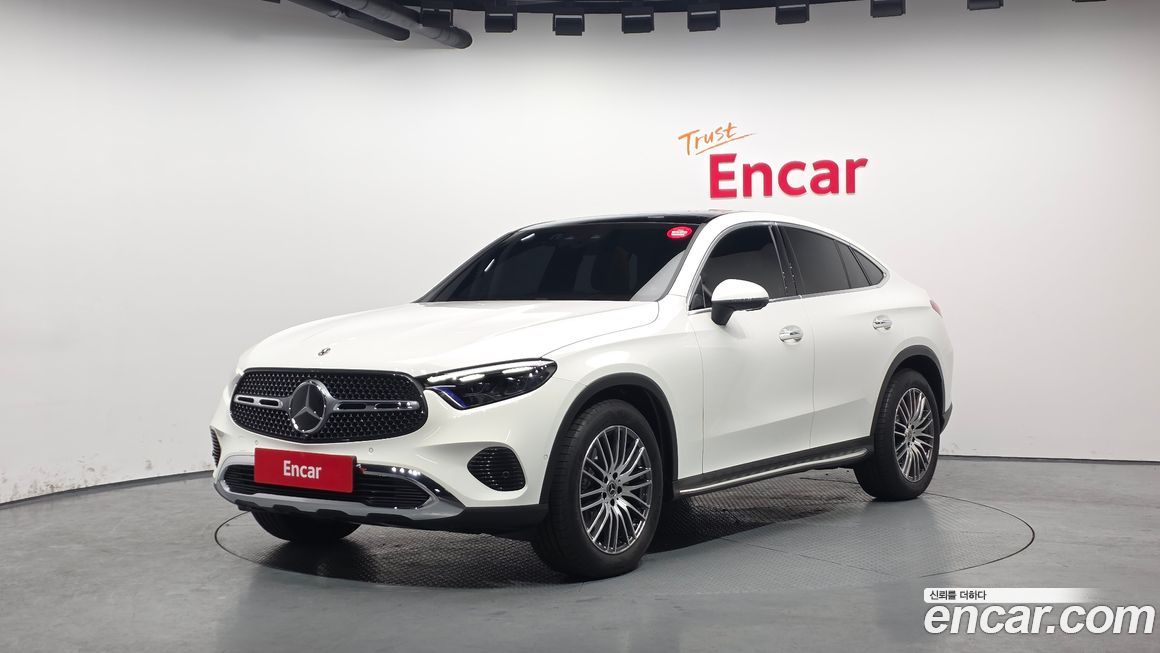 Mercedes-Benz GLC-Class GLC300 4MATIC Avnatgarde Coupe, 2025