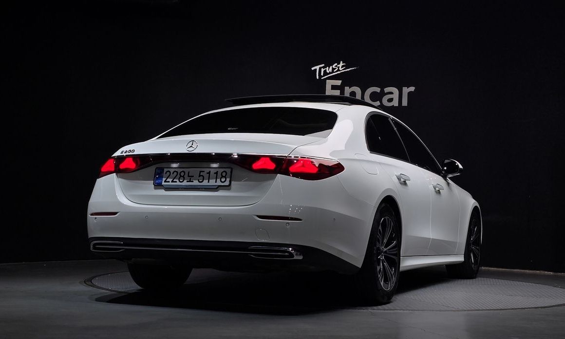 Mercedes-Benz E-Class E200 Avantgarde, 2024