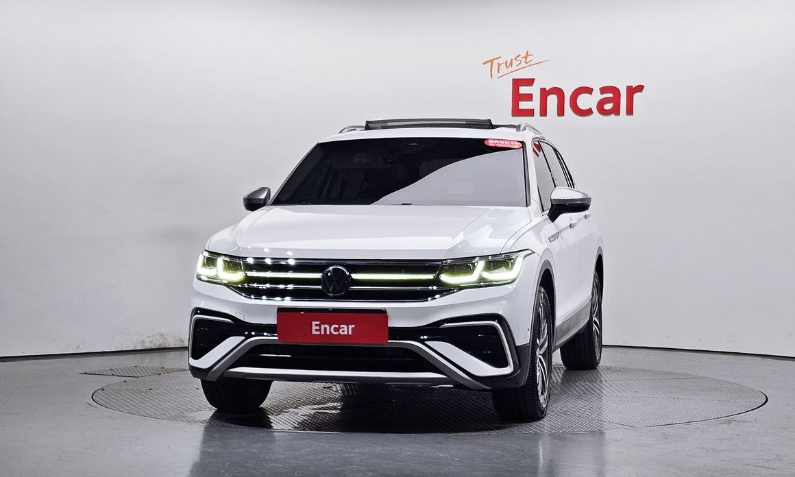 Volkswagen Tiguan 2.0 TSI Prestige, 2024