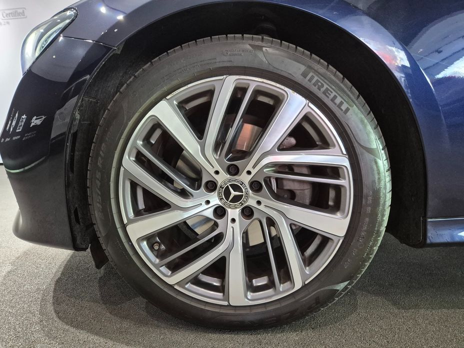 Mercedes-Benz E-Class E220d 4MATIC Exclusive, 2025