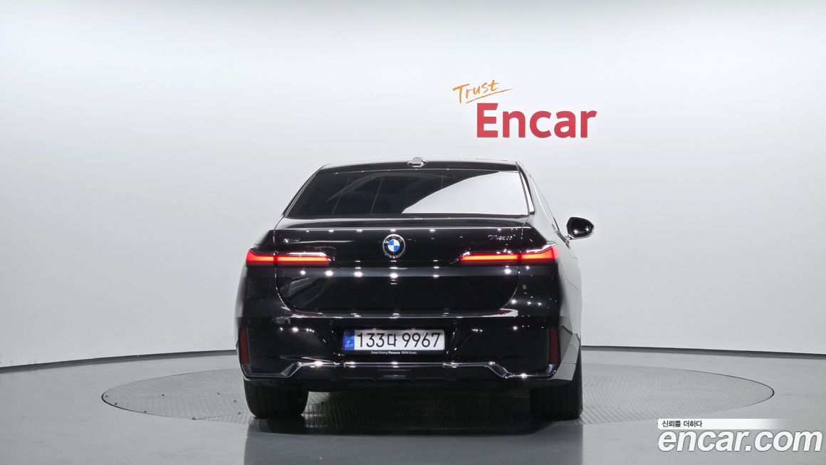 BMW 7-Series 740i xDrive M Sport, 2025