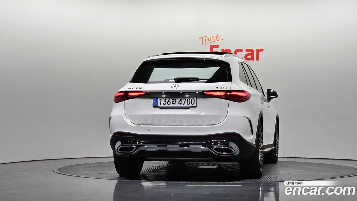 Mercedes-Benz GLC-Class GLC300 4MATIC AMG Line, 2023