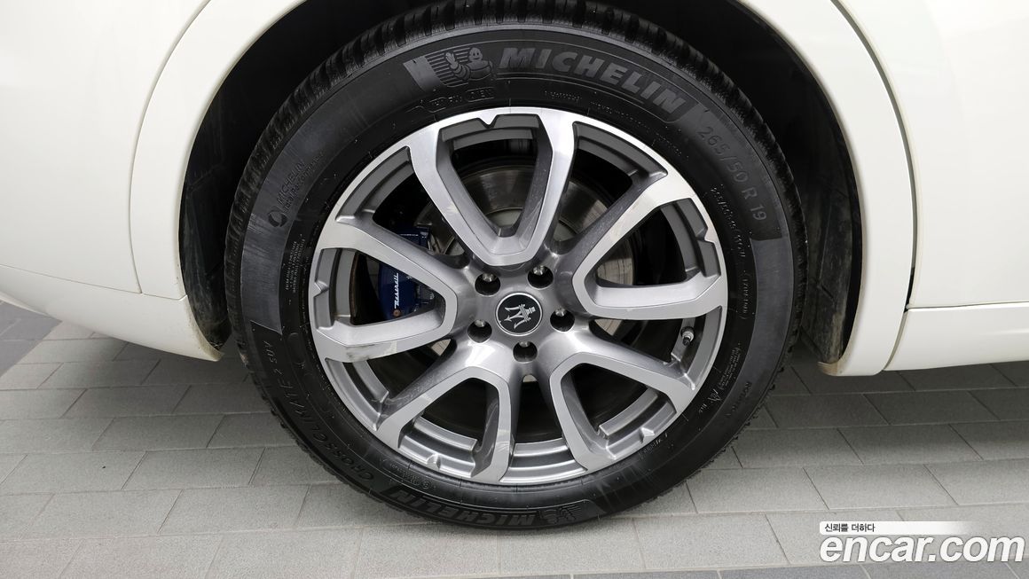 Maserati Levante 2.0 GT AWD, 2022