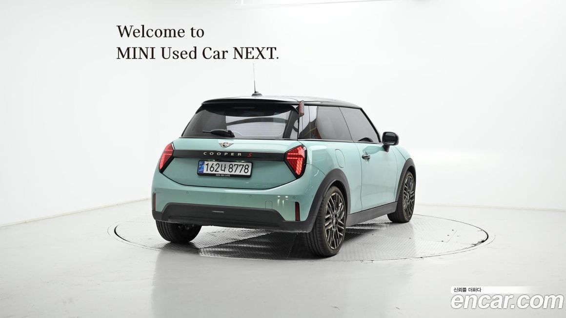 Mini Cooper Favoured, 2025