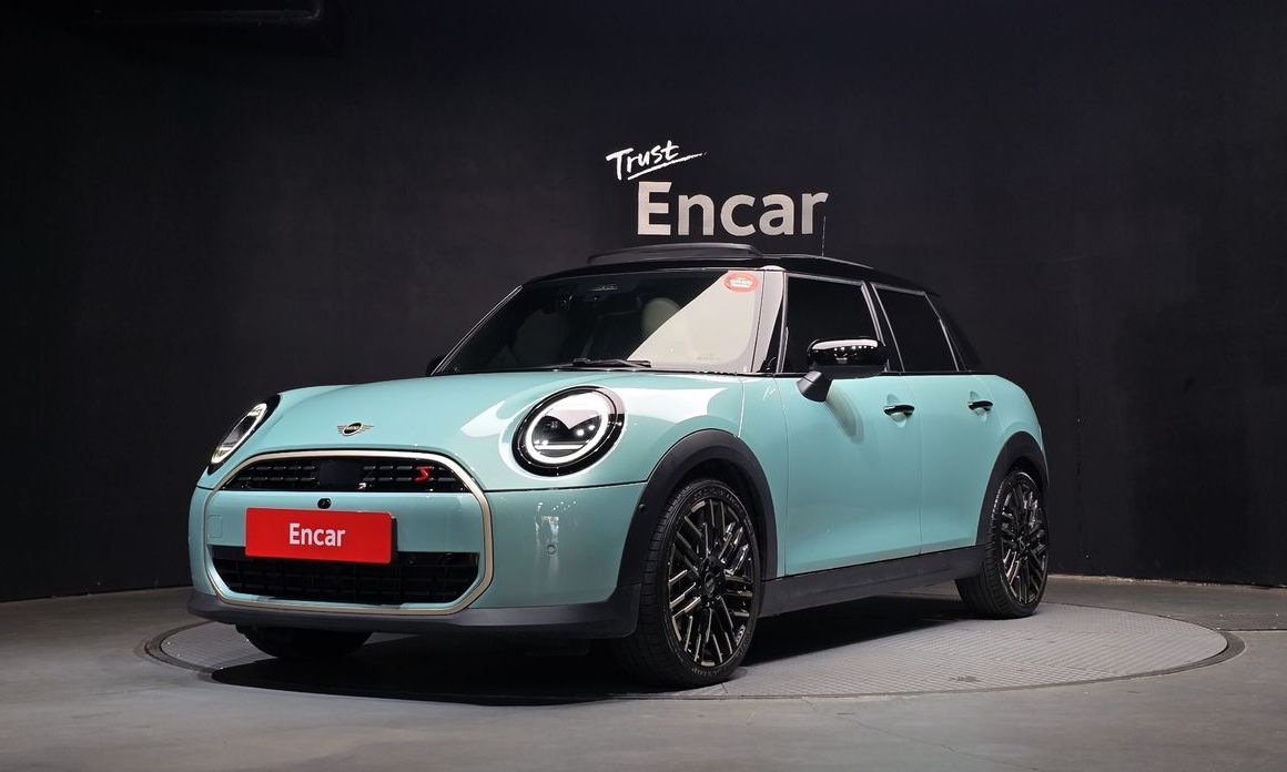 Mini Cooper 5 Door Favoured, 2025