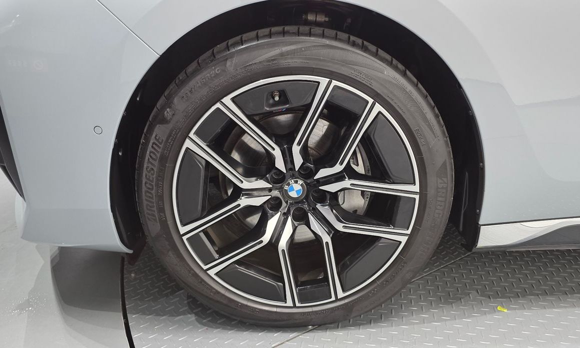 BMW 7-Series 740d xDrive M Sport, 2025