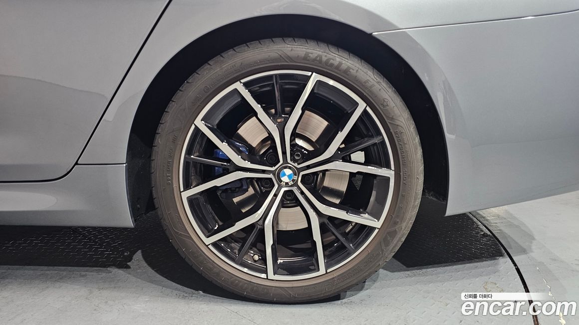 BMW 5-Series 530i M Sport Package, 2023