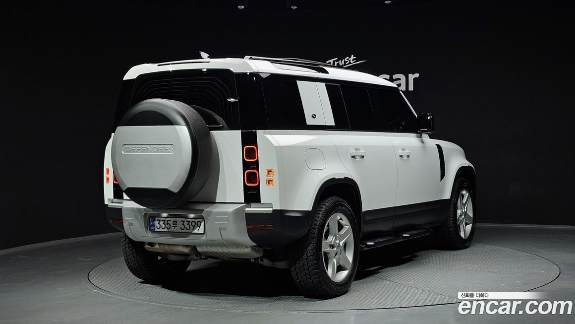 Land Rover Defender 110 D250 SE, 2024