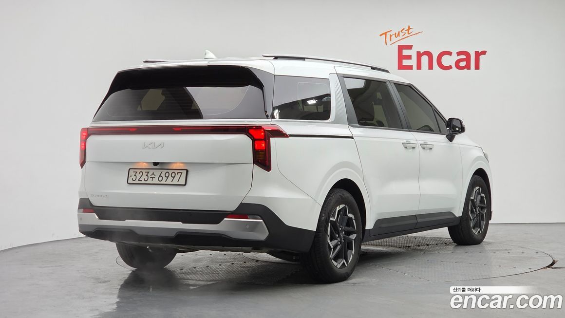 Kia Carnival 9-Seater Prestige, 2024