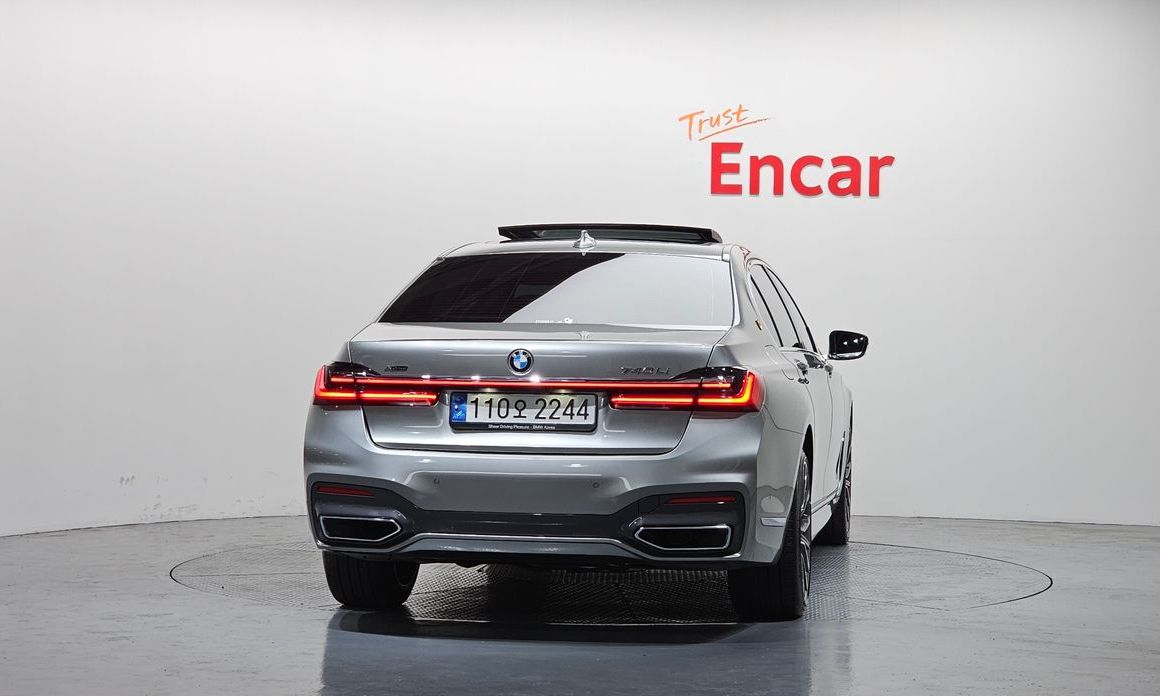 BMW 7-Series 740Li xDrive M Sport Package, 2022
