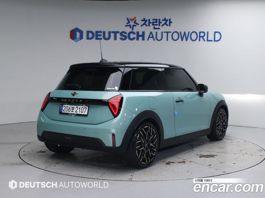 Mini Cooper Favoured, 2025