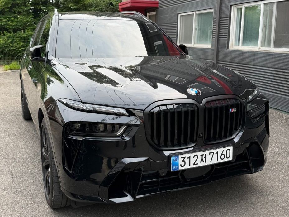 BMW X7 M60i xDrive M sport 6STR, 2025