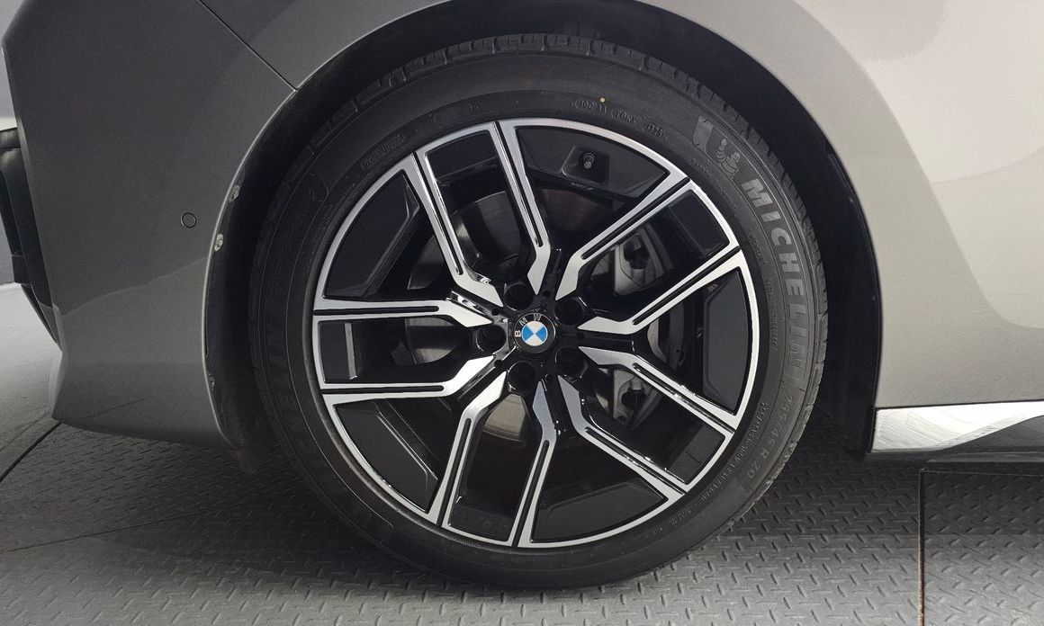 BMW 7-Series 740i xDrive M Sport, 2024