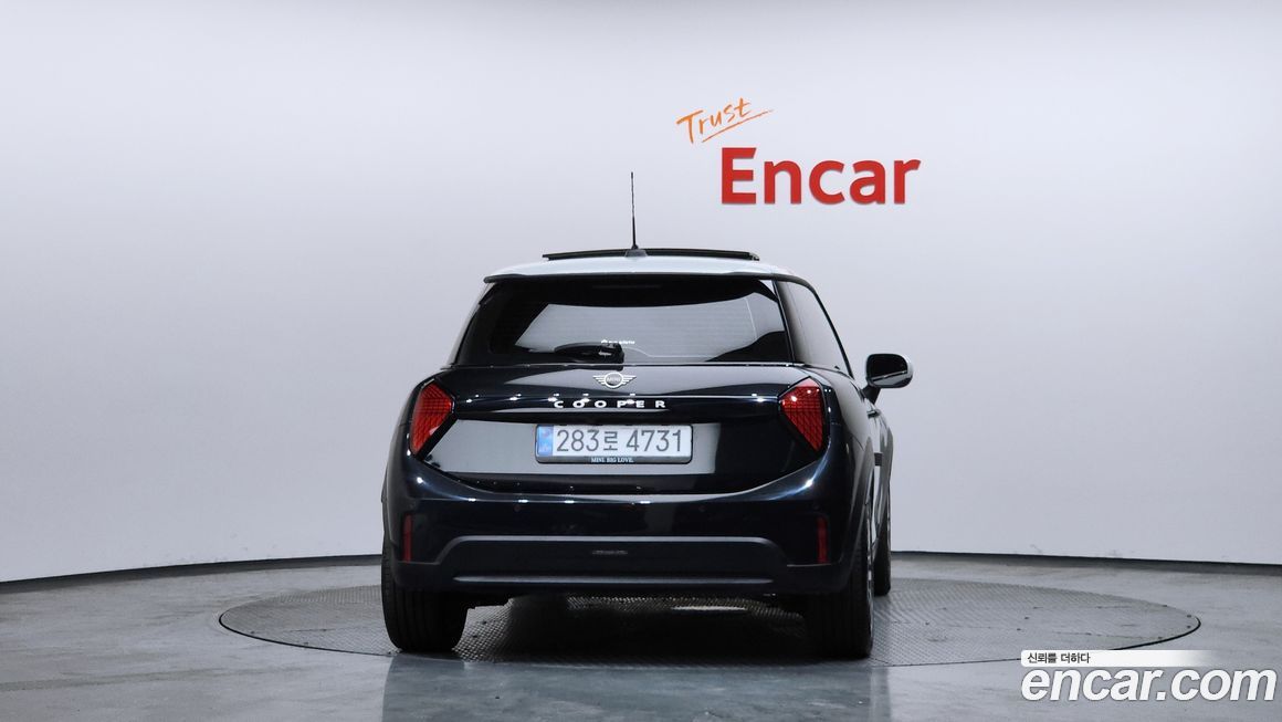 Mini Cooper Classic, 2025