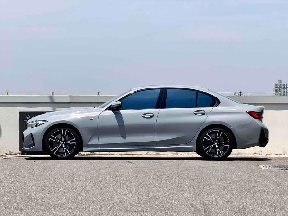BMW 3-Series 320i M Sport, 2024