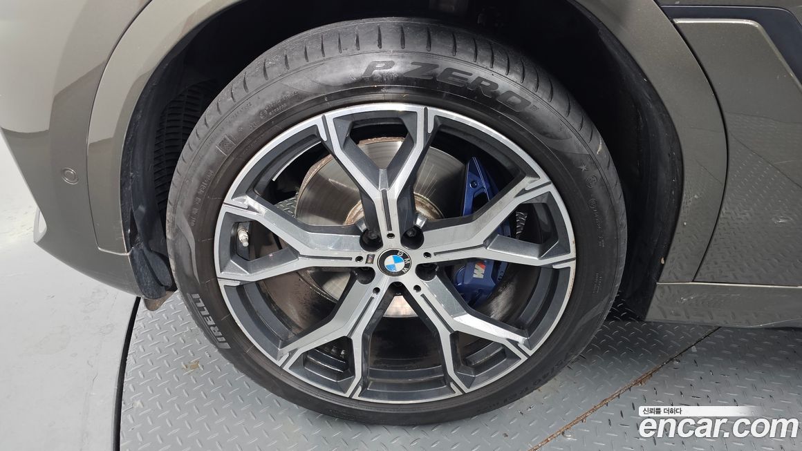 BMW X6 xDrive40i M Sport, 2021
